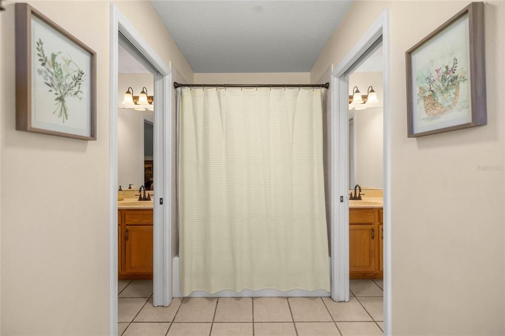 待售: $745,000 (4 贝兹, 4 浴室, 3562 平方英尺)