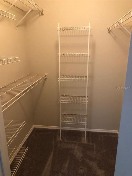 Под контрактом: $1,200 (1 спален, 1 ванн, 890 Квадратных фут)