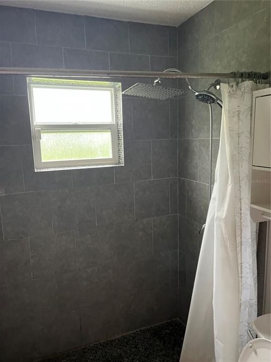 For Sale: $399,000 (3 beds, 2 baths, 1784 Square Feet)