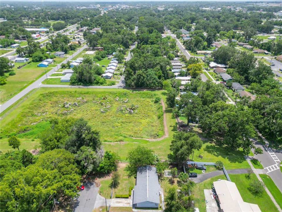 合同活跃: $189,500 (3 贝兹, 2 浴室, 1404 平方英尺)