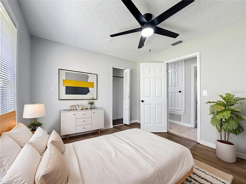 合同活跃: $189,500 (3 贝兹, 2 浴室, 1404 平方英尺)