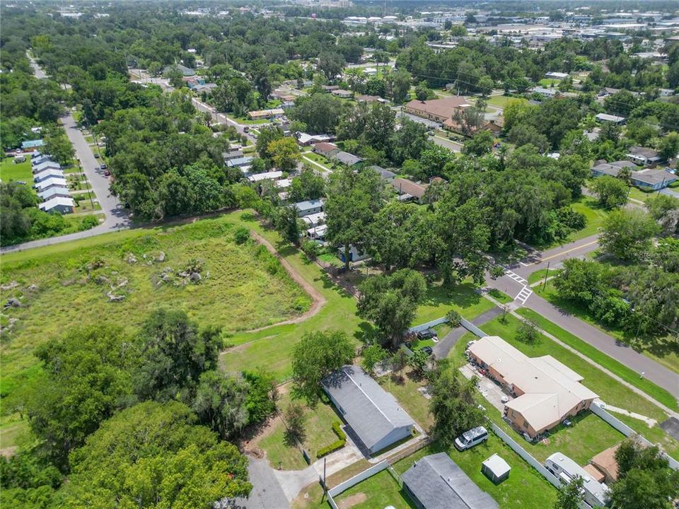 合同活跃: $189,500 (3 贝兹, 2 浴室, 1404 平方英尺)