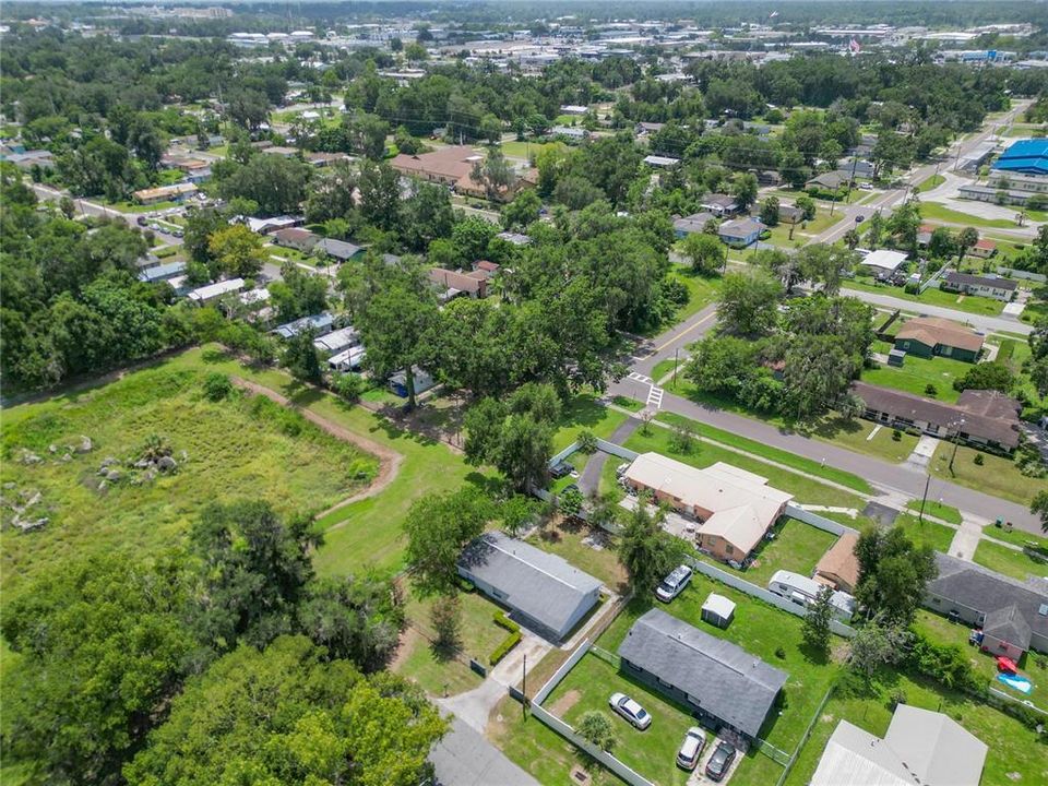 合同活跃: $189,500 (3 贝兹, 2 浴室, 1404 平方英尺)