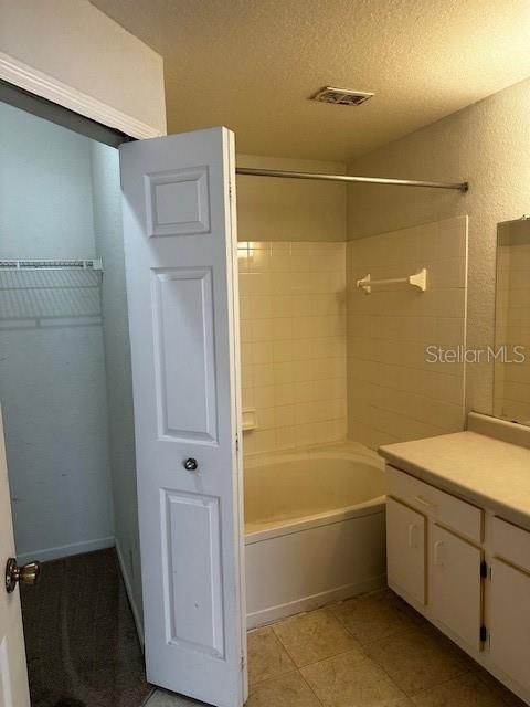 For Rent: $1,650 (2 beds, 2 baths, 1044 Square Feet)