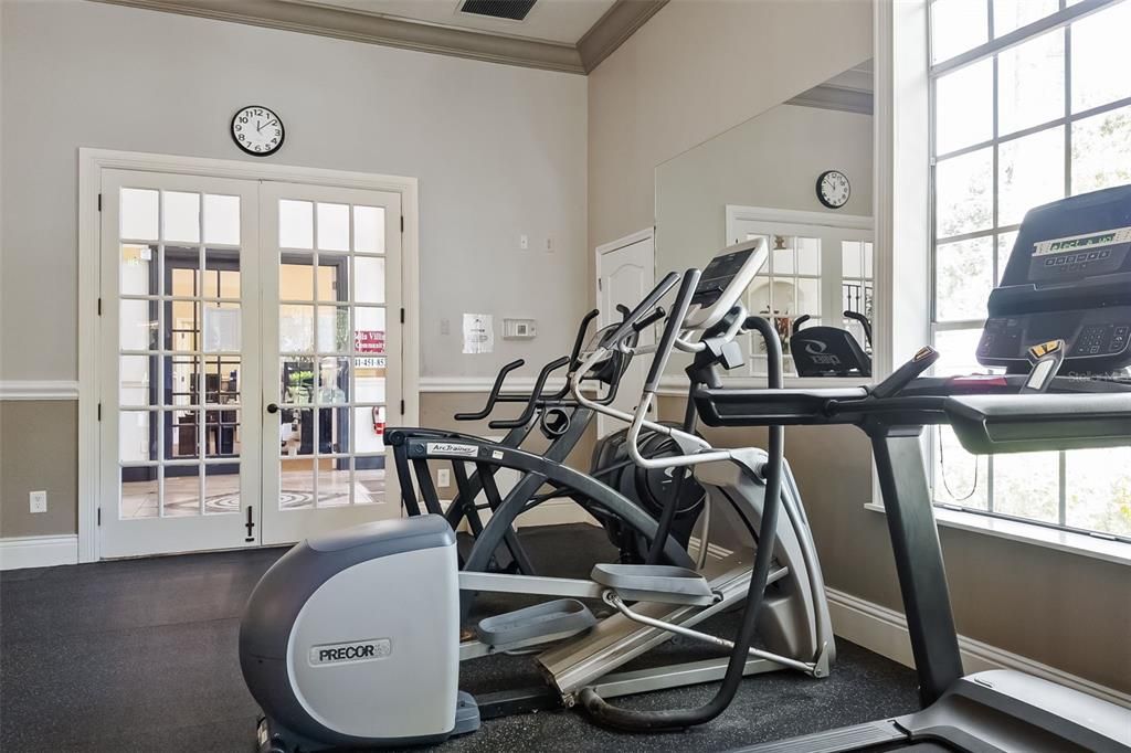 For Sale: $165,000 (1 beds, 1 baths, 759 Square Feet)