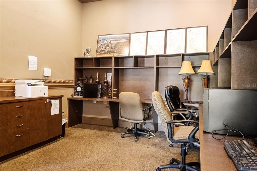 For Sale: $165,000 (1 beds, 1 baths, 759 Square Feet)