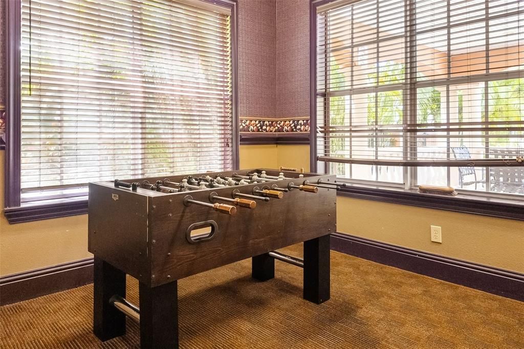 For Sale: $165,000 (1 beds, 1 baths, 759 Square Feet)