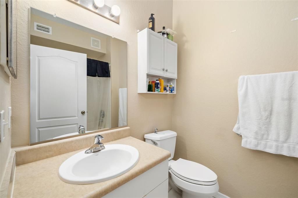 For Sale: $165,000 (1 beds, 1 baths, 759 Square Feet)