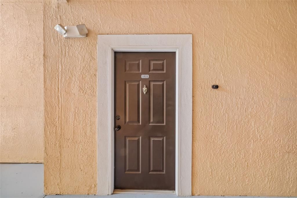 For Sale: $165,000 (1 beds, 1 baths, 759 Square Feet)