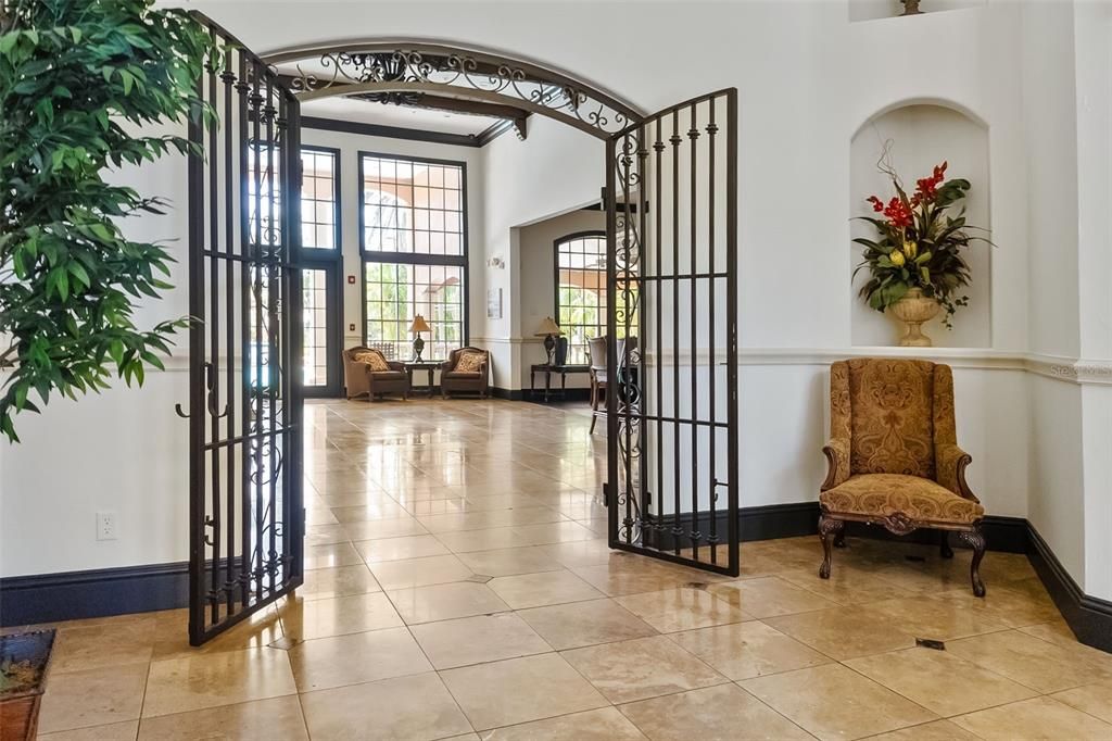 For Sale: $165,000 (1 beds, 1 baths, 759 Square Feet)