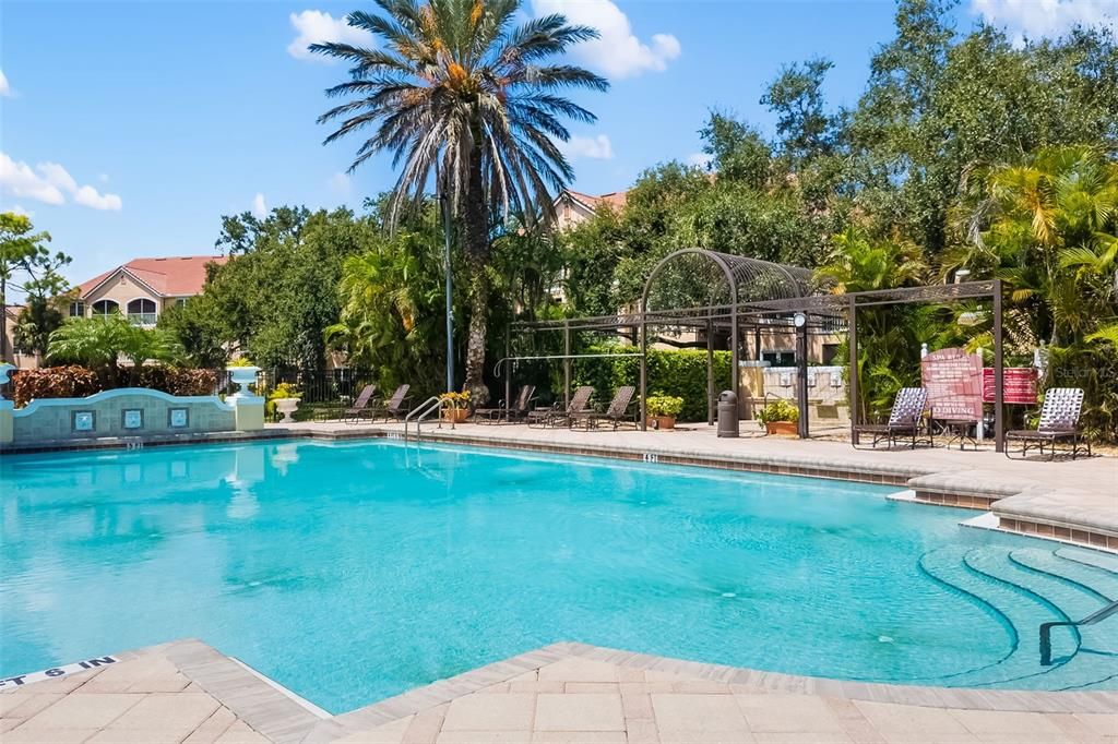 For Sale: $165,000 (1 beds, 1 baths, 759 Square Feet)