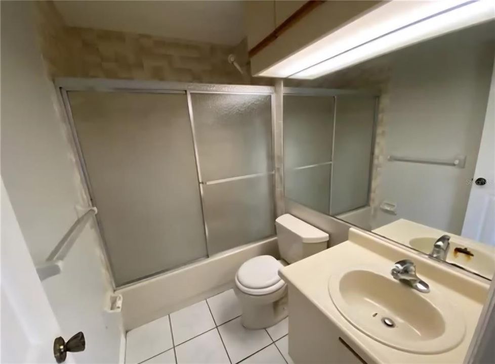 Под контрактом: $165,000 (2 спален, 2 ванн, 1031 Квадратных фут)
