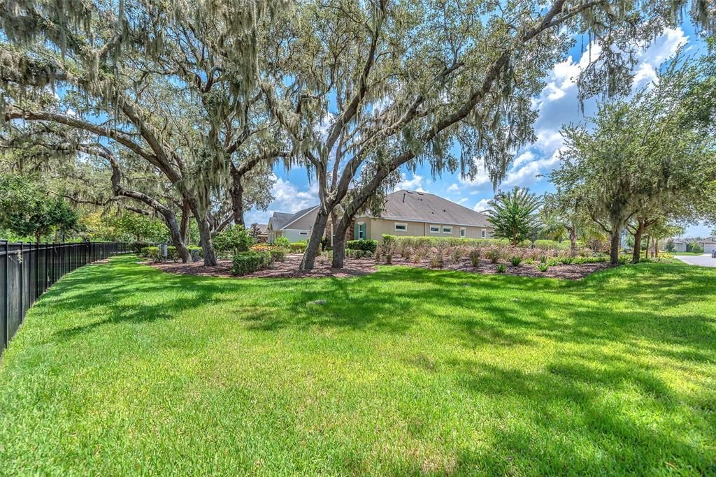 For Sale: $649,000 (2 beds, 2 baths, 2670 Square Feet)