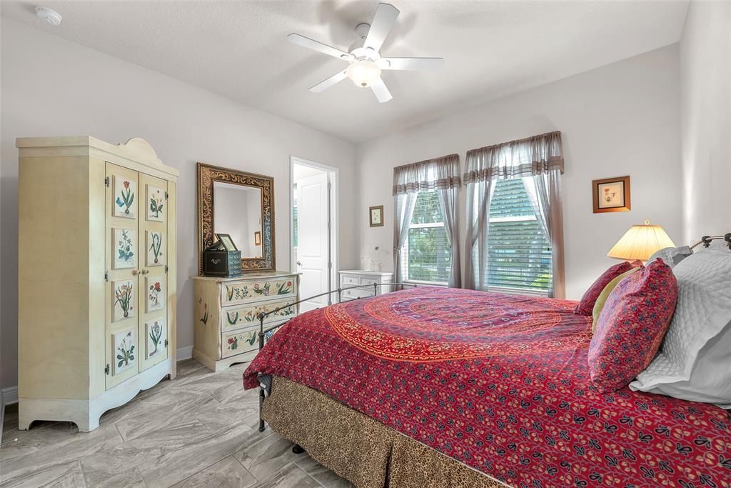 For Sale: $649,000 (2 beds, 2 baths, 2670 Square Feet)