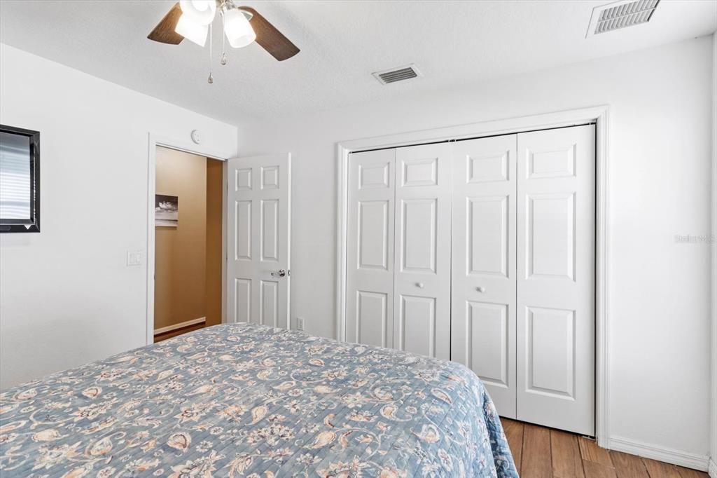 合同活跃: $305,000 (3 贝兹, 2 浴室, 1968 平方英尺)