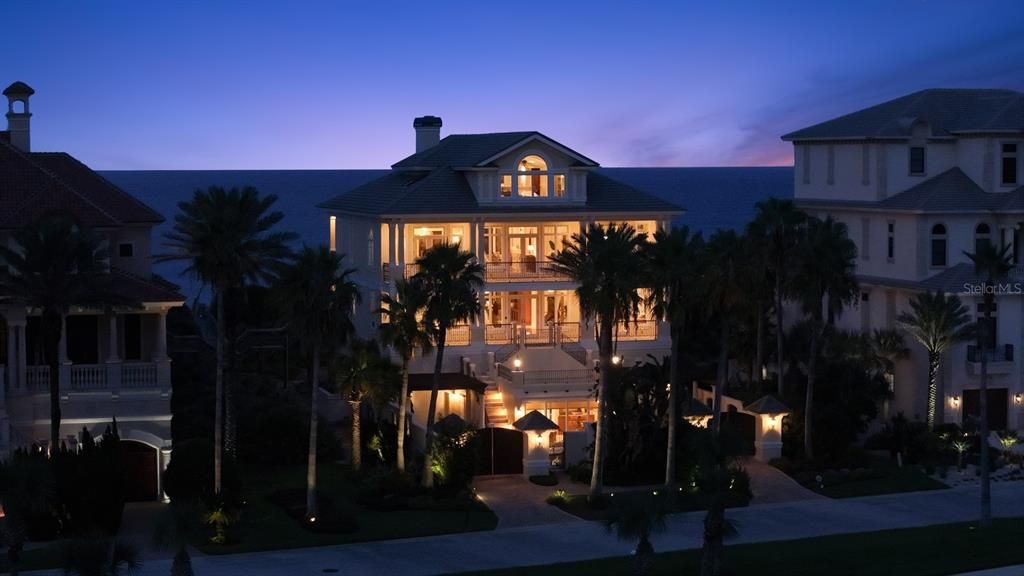 For Sale: $4,950,000 (4 beds, 6 baths, 7682 Square Feet)