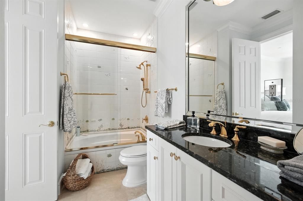 For Sale: $4,950,000 (4 beds, 6 baths, 7682 Square Feet)