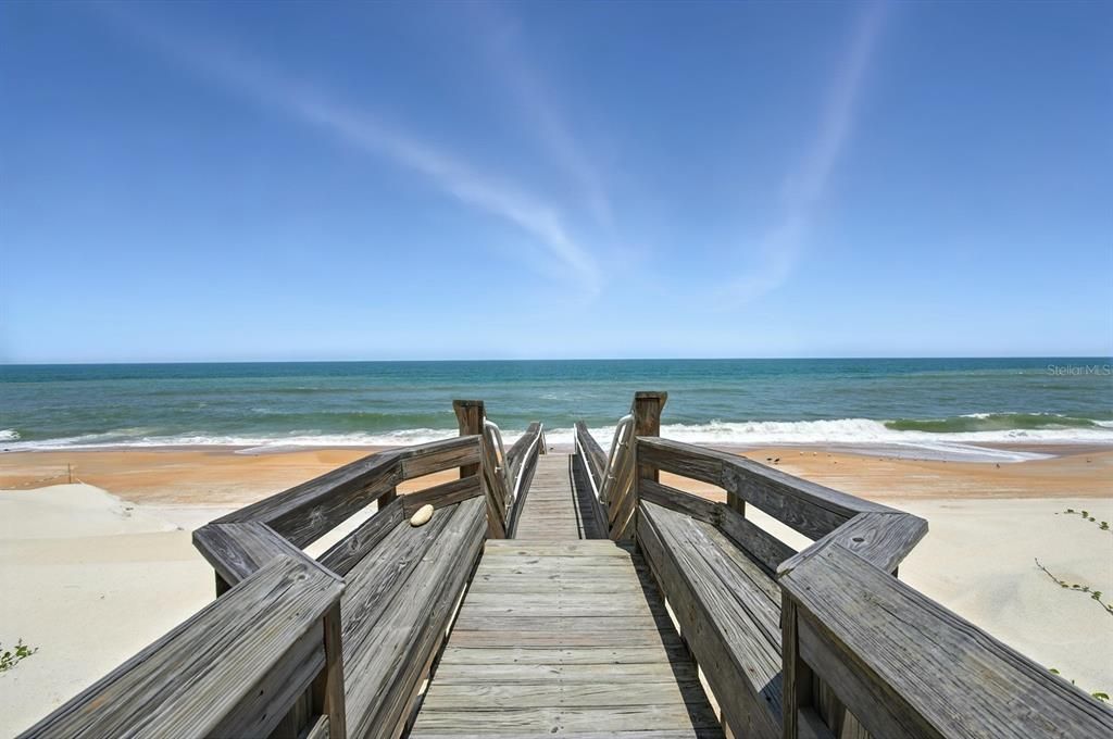 For Sale: $4,950,000 (4 beds, 6 baths, 7682 Square Feet)