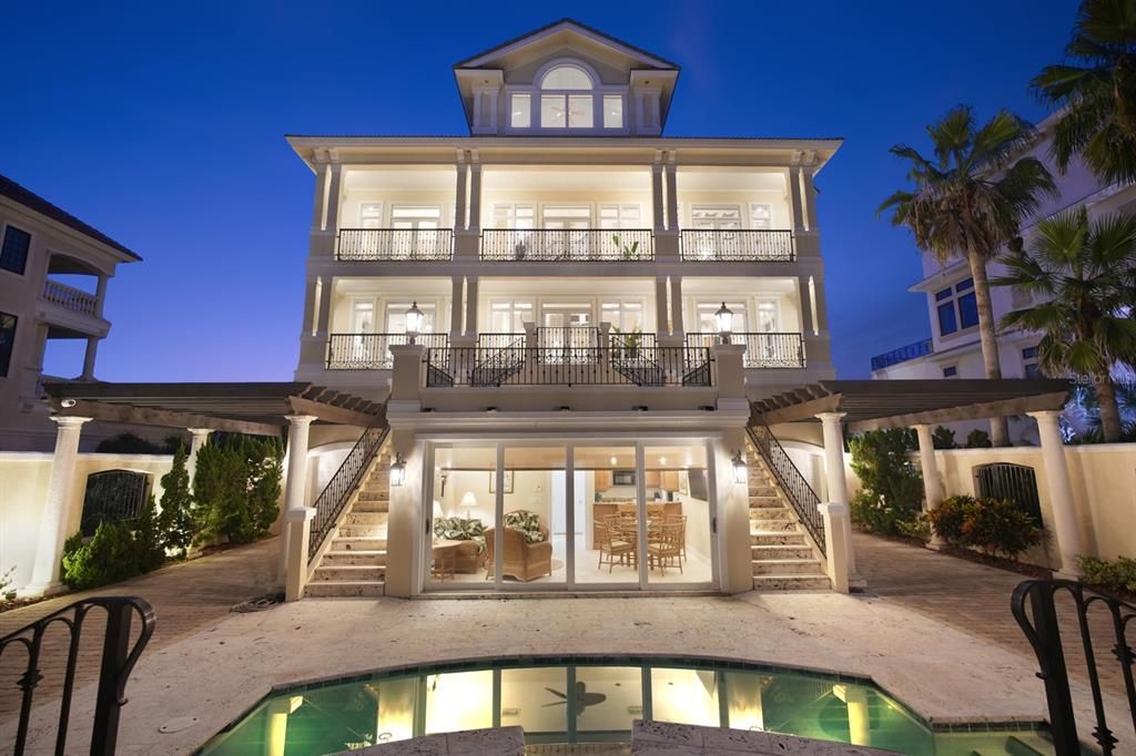 For Sale: $4,950,000 (4 beds, 6 baths, 7682 Square Feet)