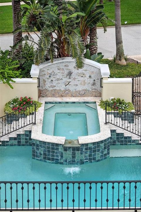 For Sale: $4,950,000 (4 beds, 6 baths, 7682 Square Feet)