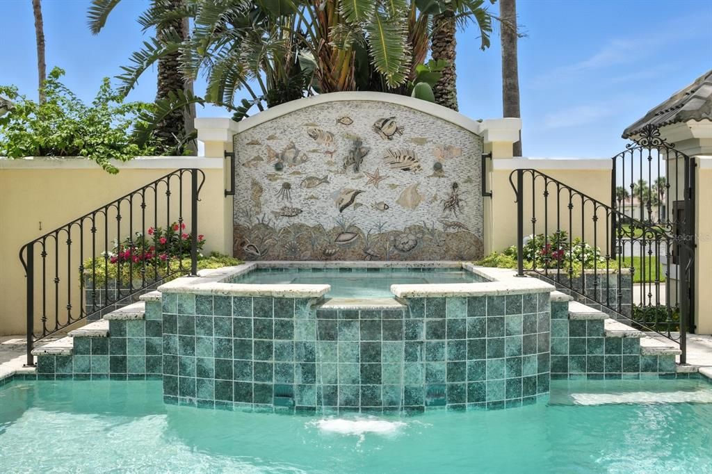 For Sale: $4,950,000 (4 beds, 6 baths, 7682 Square Feet)