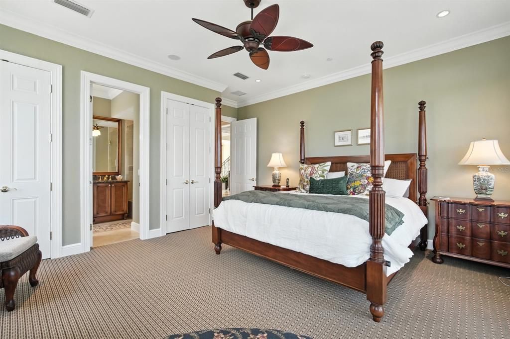 For Sale: $4,950,000 (4 beds, 6 baths, 7682 Square Feet)