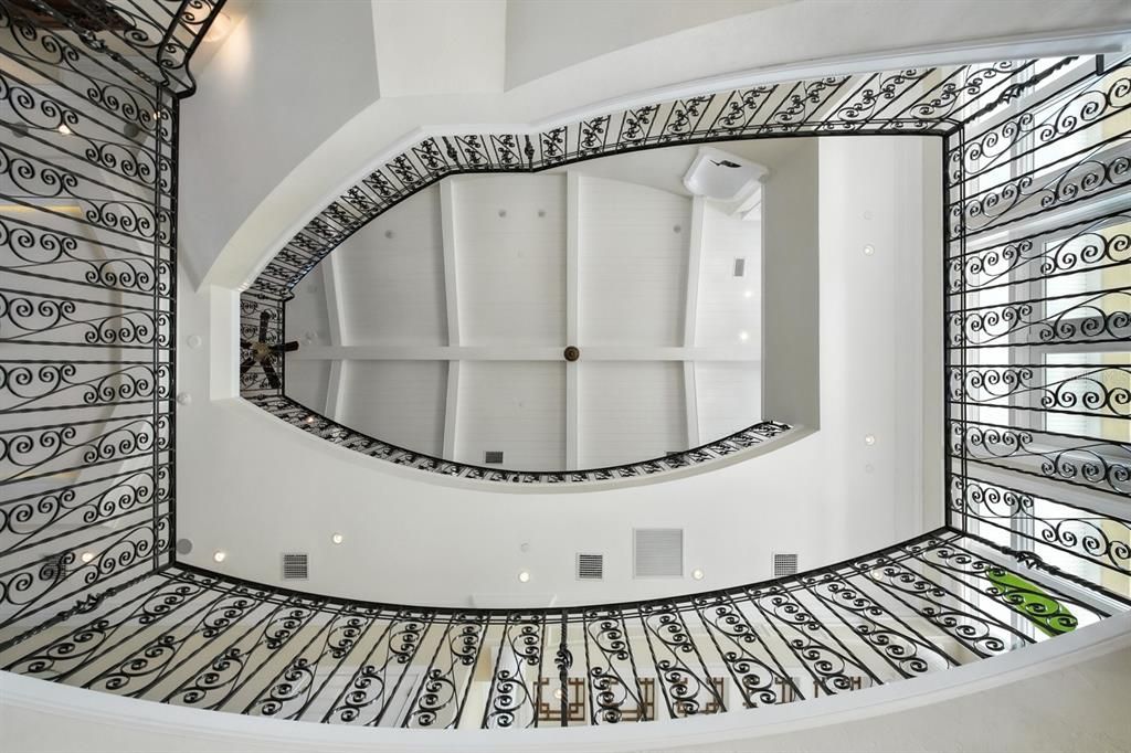 For Sale: $4,950,000 (4 beds, 6 baths, 7682 Square Feet)