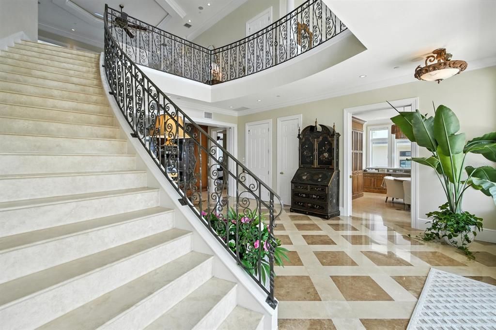 For Sale: $4,950,000 (4 beds, 6 baths, 7682 Square Feet)