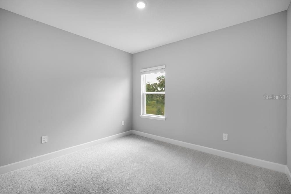 Под контрактом: $509,999 (4 спален, 3 ванн, 2600 Квадратных фут)