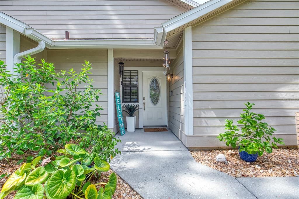 For Sale: $289,900 (2 beds, 2 baths, 1171 Square Feet)