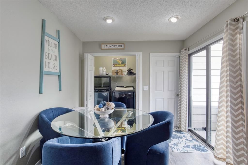 For Sale: $289,900 (2 beds, 2 baths, 1171 Square Feet)