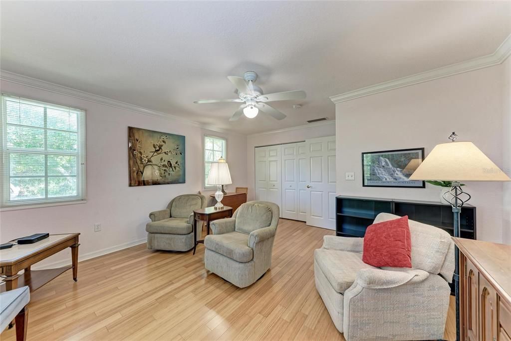 На продажу: $799,500 (4 спален, 2 ванн, 1622 Квадратных фут)