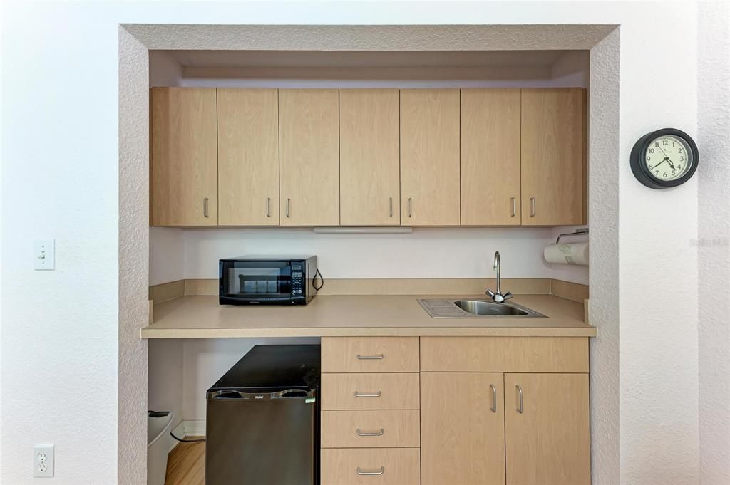 На продажу: $799,500 (4 спален, 2 ванн, 1622 Квадратных фут)