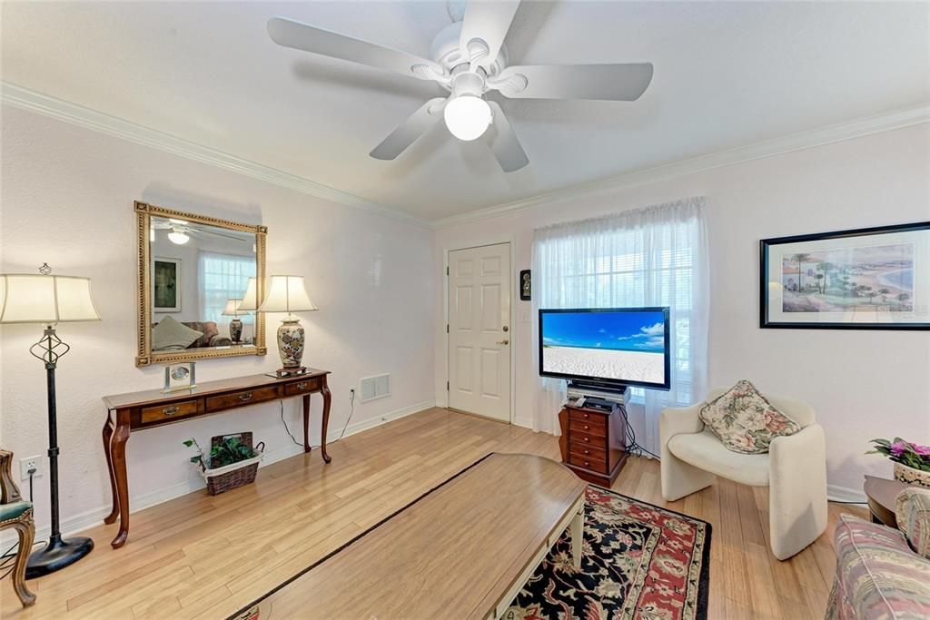 На продажу: $799,500 (4 спален, 2 ванн, 1622 Квадратных фут)