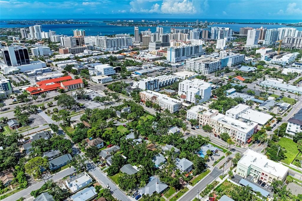 На продажу: $799,500 (4 спален, 2 ванн, 1622 Квадратных фут)