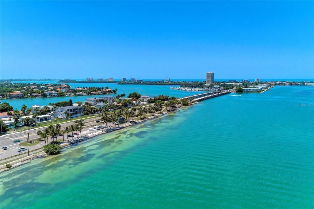 На продажу: $799,500 (4 спален, 2 ванн, 1622 Квадратных фут)