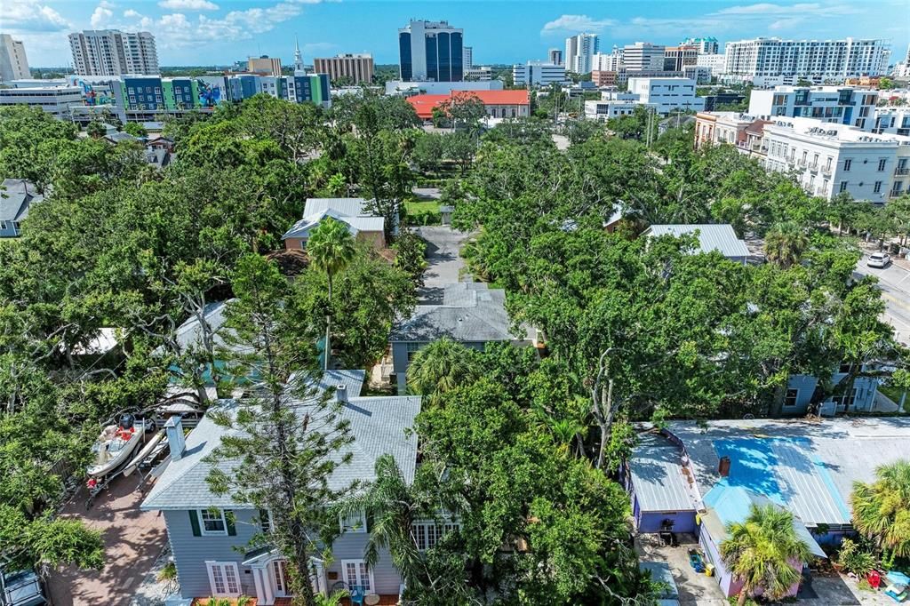 На продажу: $799,500 (4 спален, 2 ванн, 1622 Квадратных фут)