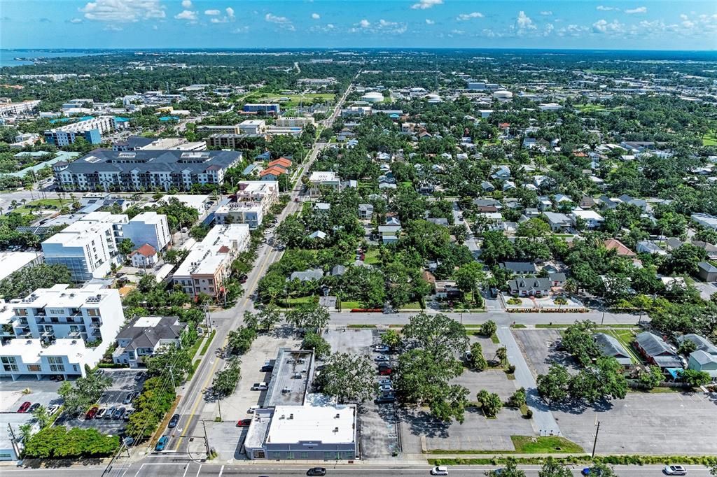 На продажу: $799,500 (4 спален, 2 ванн, 1622 Квадратных фут)