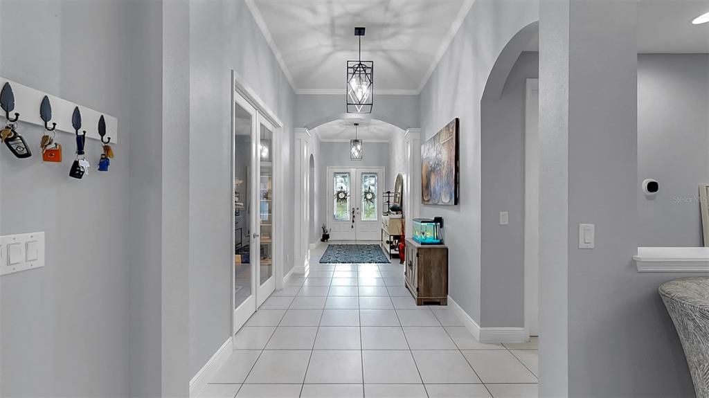 合同活跃: $799,000 (4 贝兹, 4 浴室, 3198 平方英尺)