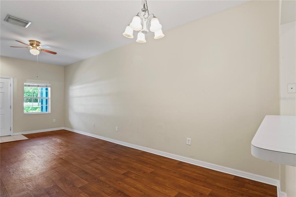 Activo con contrato: $200,000 (2 camas, 2 baños, 1152 Pies cuadrados)