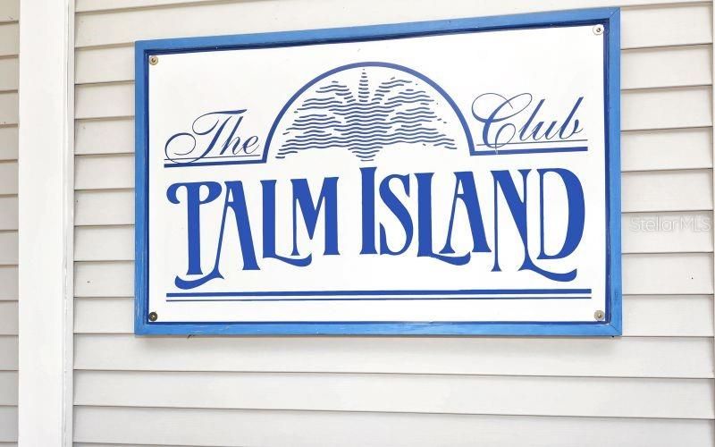 Activo con contrato: $299,999 (0.61 acres)