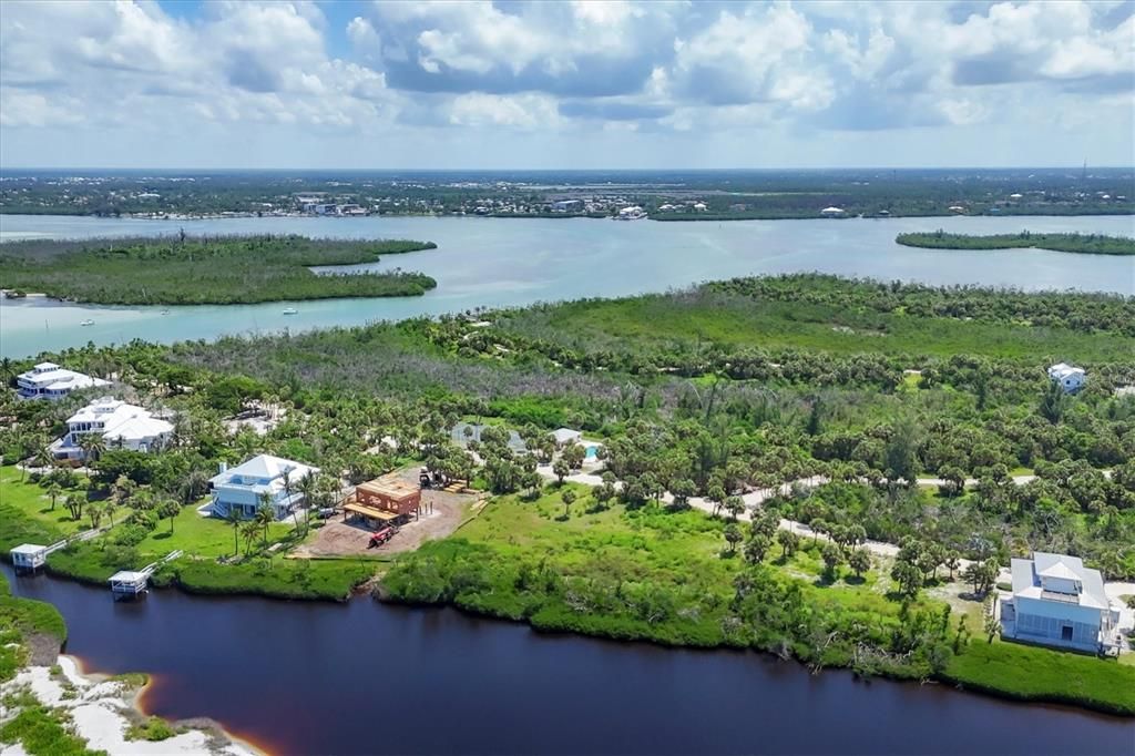 Activo con contrato: $299,999 (0.61 acres)