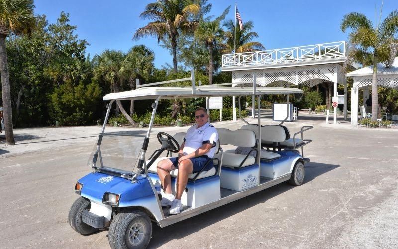 Activo con contrato: $299,999 (0.61 acres)