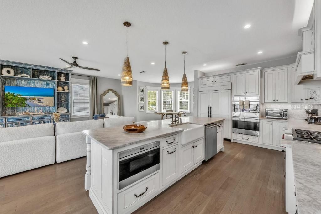 На продажу: $4,995,000 (5 спален, 5 ванн, 4088 Квадратных фут)