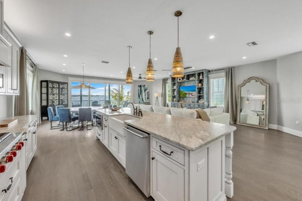 На продажу: $4,995,000 (5 спален, 5 ванн, 4088 Квадратных фут)