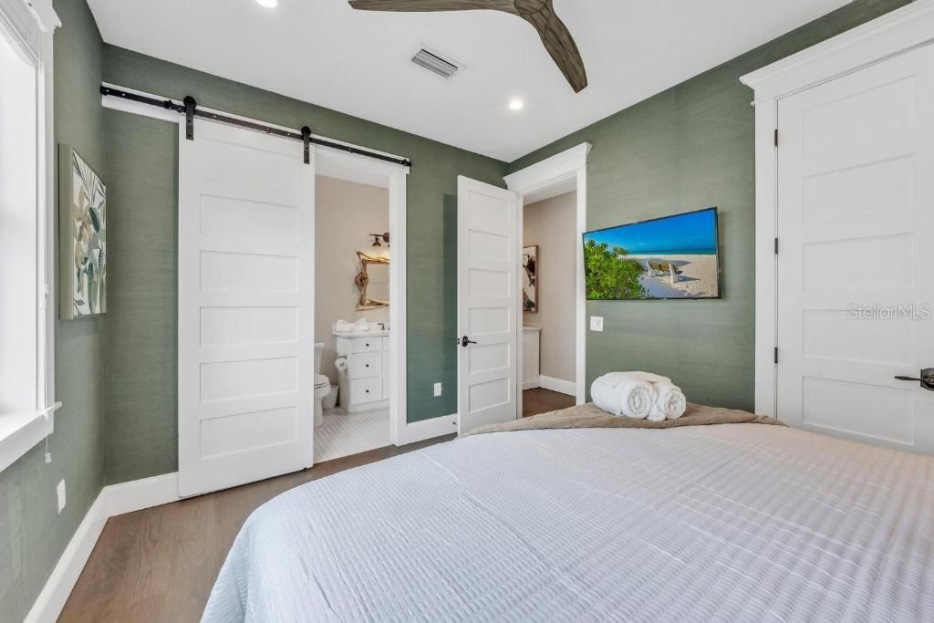 На продажу: $4,995,000 (5 спален, 5 ванн, 4088 Квадратных фут)