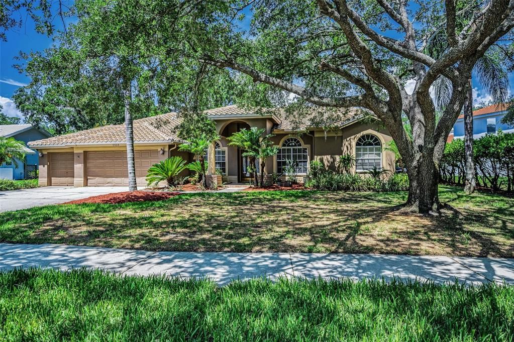 出租: $4,950 (4 贝兹, 3 浴室, 2642 平方英尺)