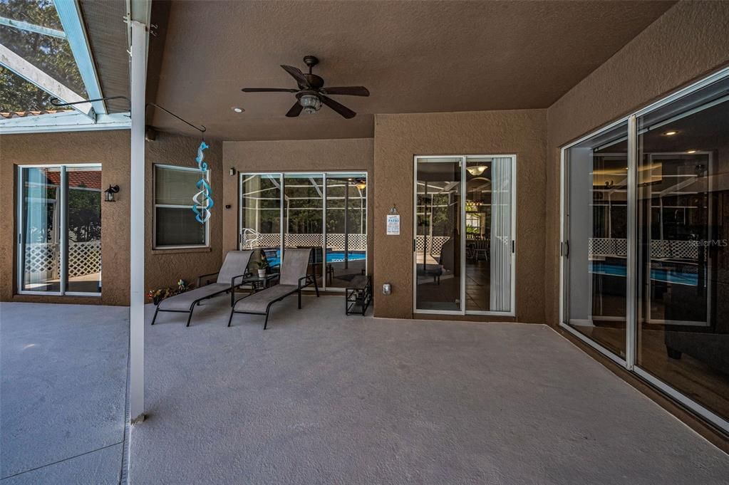 出租: $4,950 (4 贝兹, 3 浴室, 2642 平方英尺)