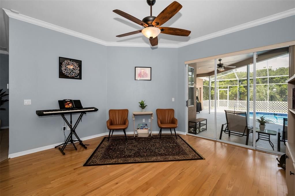 出租: $4,950 (4 贝兹, 3 浴室, 2642 平方英尺)