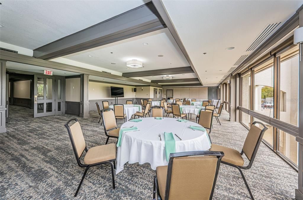 出租: $4,950 (4 贝兹, 3 浴室, 2642 平方英尺)